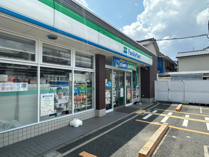 【コンビニ】ファミリーマート高槻天川新町店850ｍ（徒歩約11分）