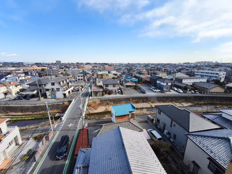 ７階の角住戸ならではのワイドな眺望をお楽しみいただけます