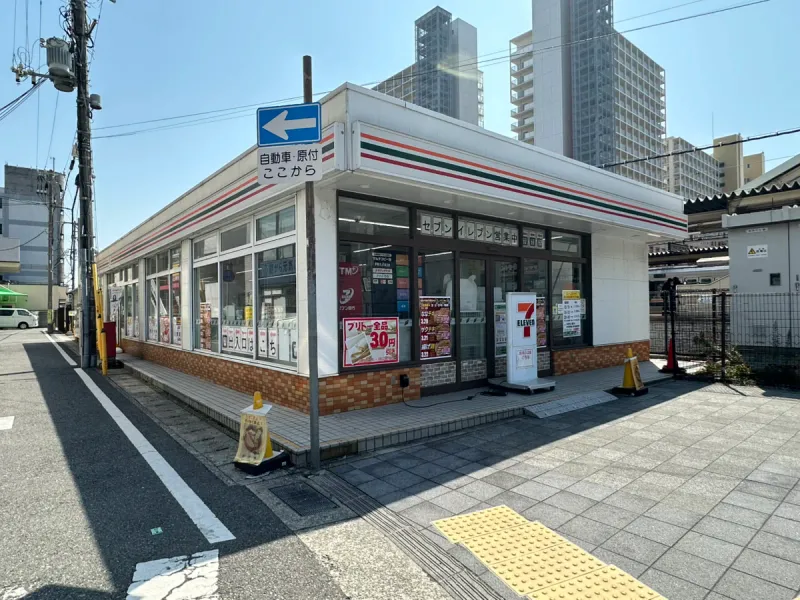 【セブンイレブンハートインＪＲ大久保駅北口店】約780ｍ