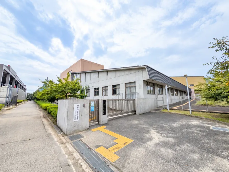 町田市立小山中央小学校： 徒歩約8分（約600m）