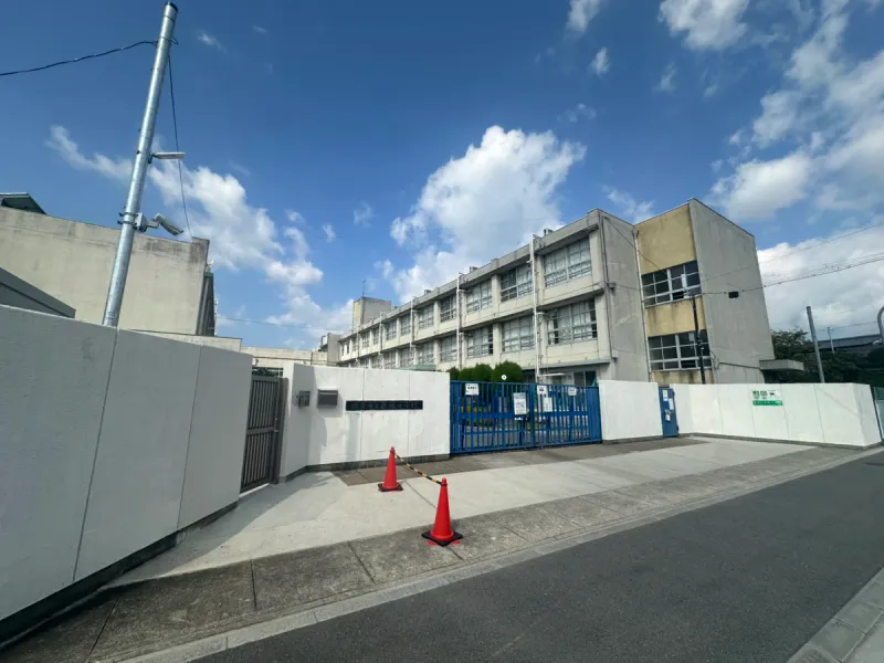 ・枚方市立藤阪小学校まで850m（徒歩約11分）