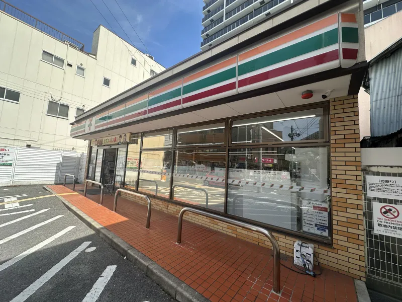 【コンビニ】セブンイレブン大阪本田三丁目店約200ｍ